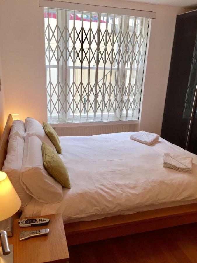 Stylish Apartment In Victoria Лондон Екстер'єр фото