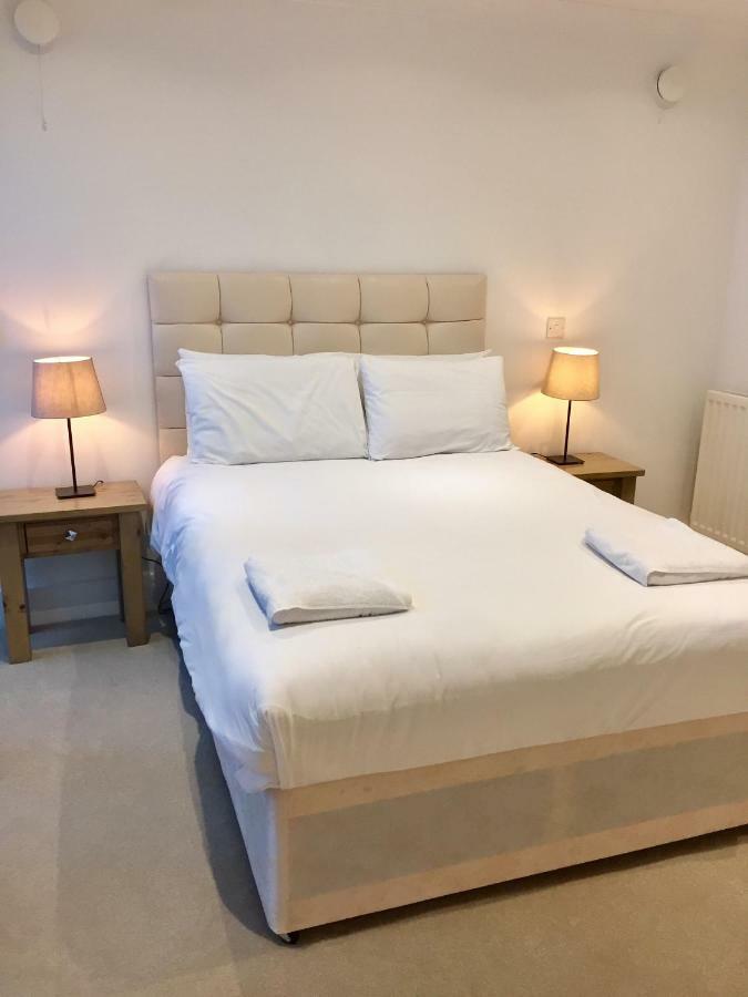 Stylish Apartment In Victoria Лондон Екстер'єр фото