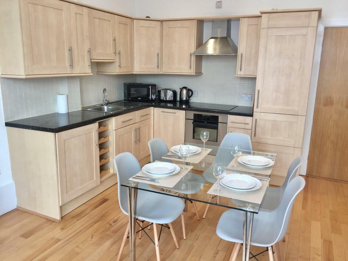 Stylish Apartment In Victoria Лондон Екстер'єр фото