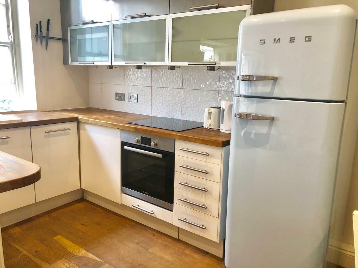 Stylish Apartment In Victoria Лондон Екстер'єр фото