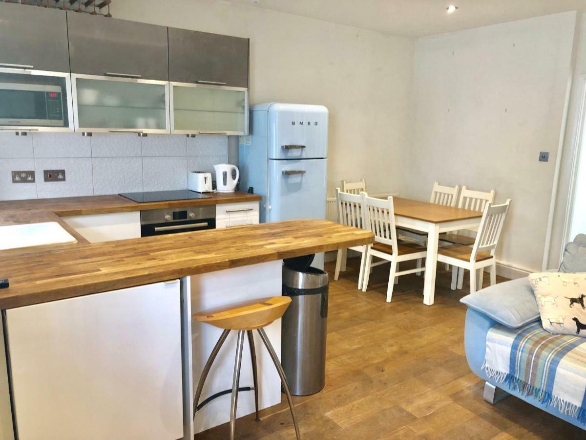 Stylish Apartment In Victoria Лондон Екстер'єр фото